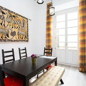https://apartamentos-raquel.1costadelsol.com