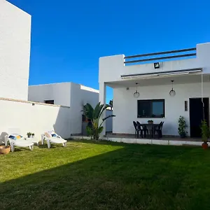 Cálido Invierno En Entre Dos Vientos Cerca De La Playa Zahora